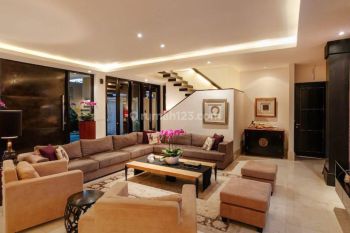 Luxury 3 Bedroom Pool Villa close to Seminyak Beach