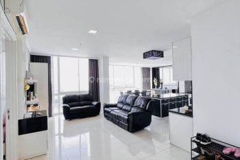 Jual Apartemen Via Ciputra World 3 BR Lantai 18 Furnished Mewah