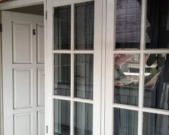 Kos Mampang XIV dekat halte busway