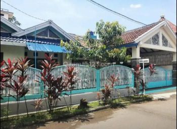 Rumah Murah Sangat Terwat Siap Huni Dalm Komplek Antapani,bandung