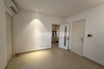 RUMAH CANTIK 2 LANTAI DI PONDOK INDAH JAKARTA SELATAN