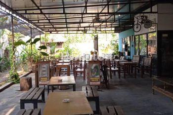 kan tempat usaha di Jambangan