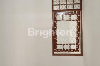 Rumah Asri 1 lat siap huni, di Kawasan Nusaloka BSD Tangerang Selatan