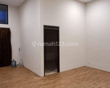 Rumah Disewa Minimalis Cantik di Kota Baru Parahyangan