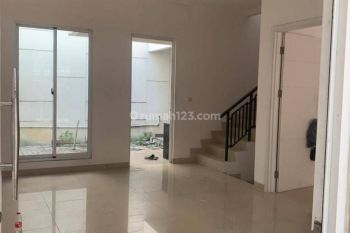 Disewakan rumah di cluster Australia bagus banget!!!