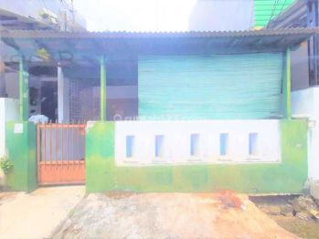 Rumah Tua Tomang. 5x18. Jalan 2 Mobil.