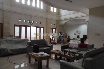 Rumah Kantor Fasilitas Lengkap Siap Pakai di Mekar Wangi