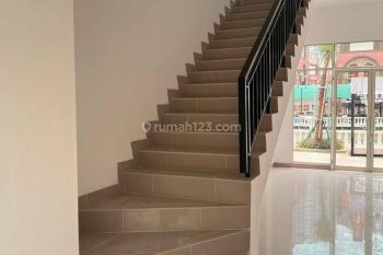 Ruko La Riviera Pik 2