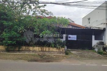 Jual Murah Rumah Dengan Tanah Luas Di Komplek PWI Cipinang