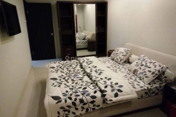 Disewakan Apartemen Cosmo Mansion 2 Bedroom Lantai Sedang Furnished