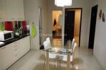 thumbnail-disewakan-apartemen-cosmo-mansion-2-bedroom-lantai-sedang-furnished-4