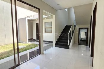 Rumah 2lt minimalis di komplek Batununggal indah
