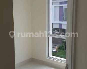 Rumah 2 Lantai di Cluster Martinez , Tangerang