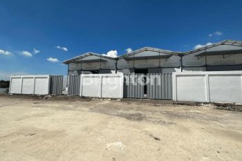 GUDANG BARU GRESS AKSES KONTAINER DOUBLE GATE HALAMAN PRIBADI PUSAT PERGUDANGAN