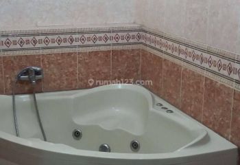 Disewakan rumah di Komplek Kopo Sari dekat tol Kopo