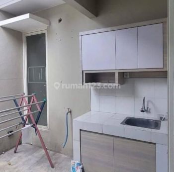 Rumah Furnished Northwest Park Lake Hill Citraland Surabaya Barat