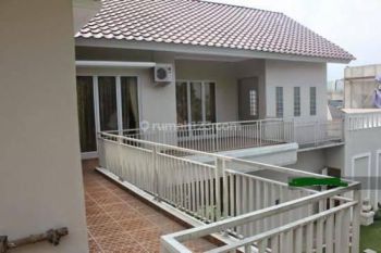 Rumah Mewah Posisi Hook View Danau Sentul City