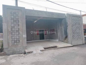 Rumah baru, hampir siap huni di komplek Pasir Pogor. Murah sekali