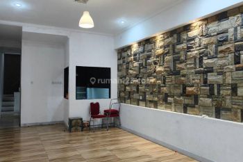 Murah nih.. Rumah Cantik 2 Lantai di Perumnas 1 Kayuringin Bekasi