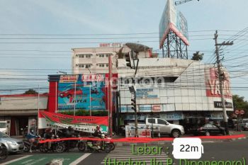 BANGUNAN KOMERSIL PUSAT KOTA YOGYAKARTA SUPER STRATEGIS