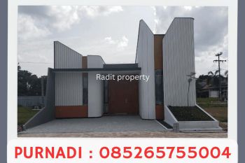 Rumah model unik di Jalan Karya Mandiri