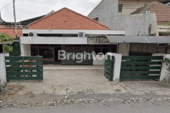 RUMAH 1.5 LANTAI STRATEGIS NOL JALAN PUCANG ANOM DEKAT NGAGEL RMI SAMSAT MANYAR