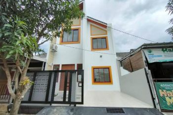 SEWA RUMAH MURAH MEWAH DI IVORY BEKASI TIMUR REGENCY