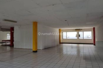 Disewakan Gedung 3 Lantai di Jalan Merdeka Bandung