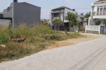 Tanah Posisi Hook di Ciracas Jakarta Timur 200 Meter Jalan Raya