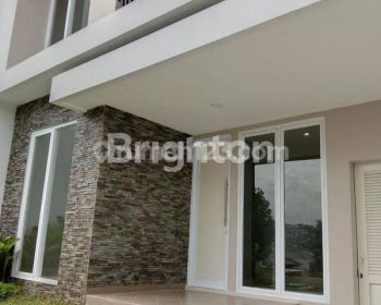 KOS AKTIF HANYA 5 MENIT KE UK PETRA SURABAYA