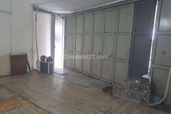 DISEWAKAN RUKO BESAR 2 LANTAI MURAH SEKALI BESAR DI SAYAP KARAPITAN PUSAT KOTA