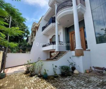 Rumah bagus di Rajawali Selatan Gunung Sahari Jakarta Pusat