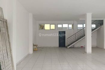 Ruko Strategis Sayap Dago Cocok Untuk Usaha Minimarket/cafe/coffee Shop 3 Lantai