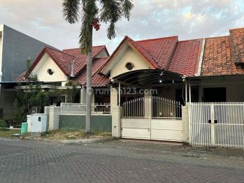 Rumah Bagus Terawat Furnished 1,5 Lantai Siap Huni Dekat Gwalk Di Taman Gapura
