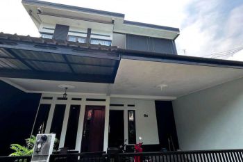 Jual Rumah 2 Lantai Furnish