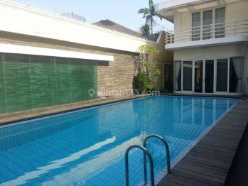 4 Bedroom Modern House In Pondok Indah