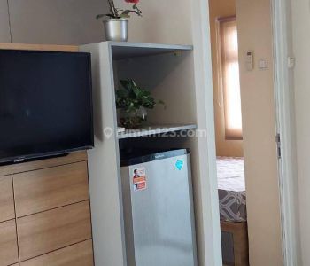 Dijual CEPAT (nego) unit 2 BR Full Furnish baru HOOK, siap huni, perabotan di