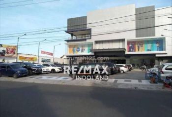Jual Gedung Strategis Department Store, Jl. Basuki Rahmat, Banyuwangi, Jawa