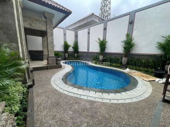 Rumah mewah di renon jalan moh yamin denpasar