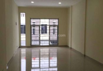 Disewakan Ruko Siap Pakai di Jl Ence Azis Dulatip Minimal 2th
