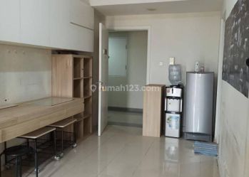Dijual Apartemen Parahyangan Residence, Furnished