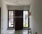 thumbnail-di-sewa-rumah-green-lake-city-2-lantai-minimalis-4