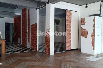 RUMAH TANJUNG DUREN COCOK UNTUK USAHA KLIKNIK, COFFEESHOP, BARBERSHOP ATAU 1 EX