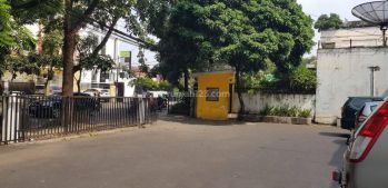 Cocok untuk bank, kantor, Ruang Usaha di Gatot subroto mainroad 614 m SHM Sudah