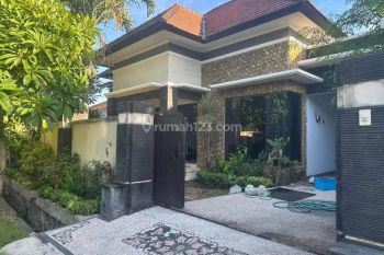 Rumah Semi Furnished di Renon Denpasar Dekat Lapangan
