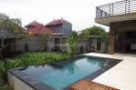 thumbnail-modern-3-bedrooms-house-located-in-ungasan-area-surrounded-by-houses-and-villas-2