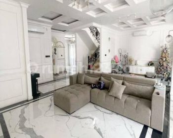 Rumah Mewah Bagus Klasik Gading Serpong 300M2