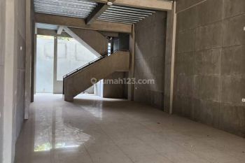 Disewakan Ruko Baru 3,5 Lantai Siap Pakai di Pungkur, Bandung