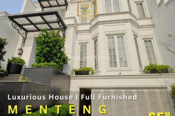 Luxurious House Menteng. 3 Lantai + Rooftop, Furnished Ada Lift, Pool