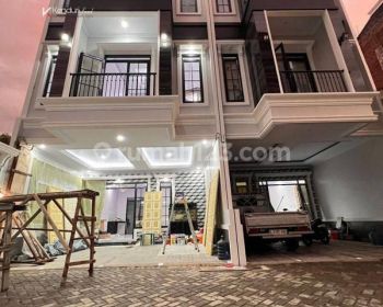 RUMAH MEWAH 3 LANTAI ROOFTOP DALAM CLUSTER DEKAT TOL ANDARA